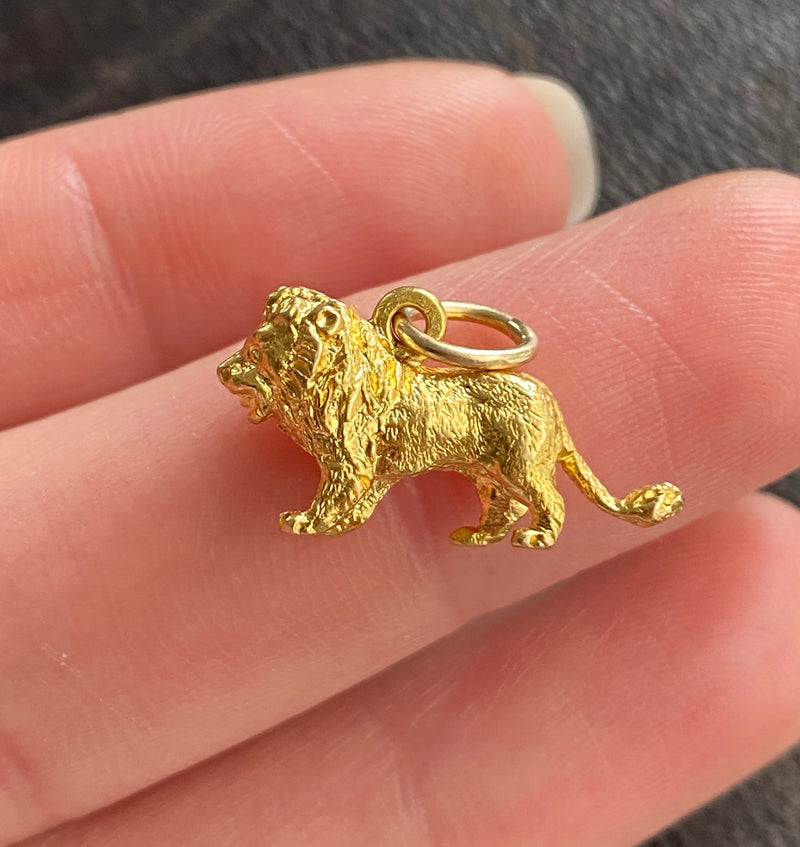 Vintage 18K Gold Dimensional Lion, Leo Charm