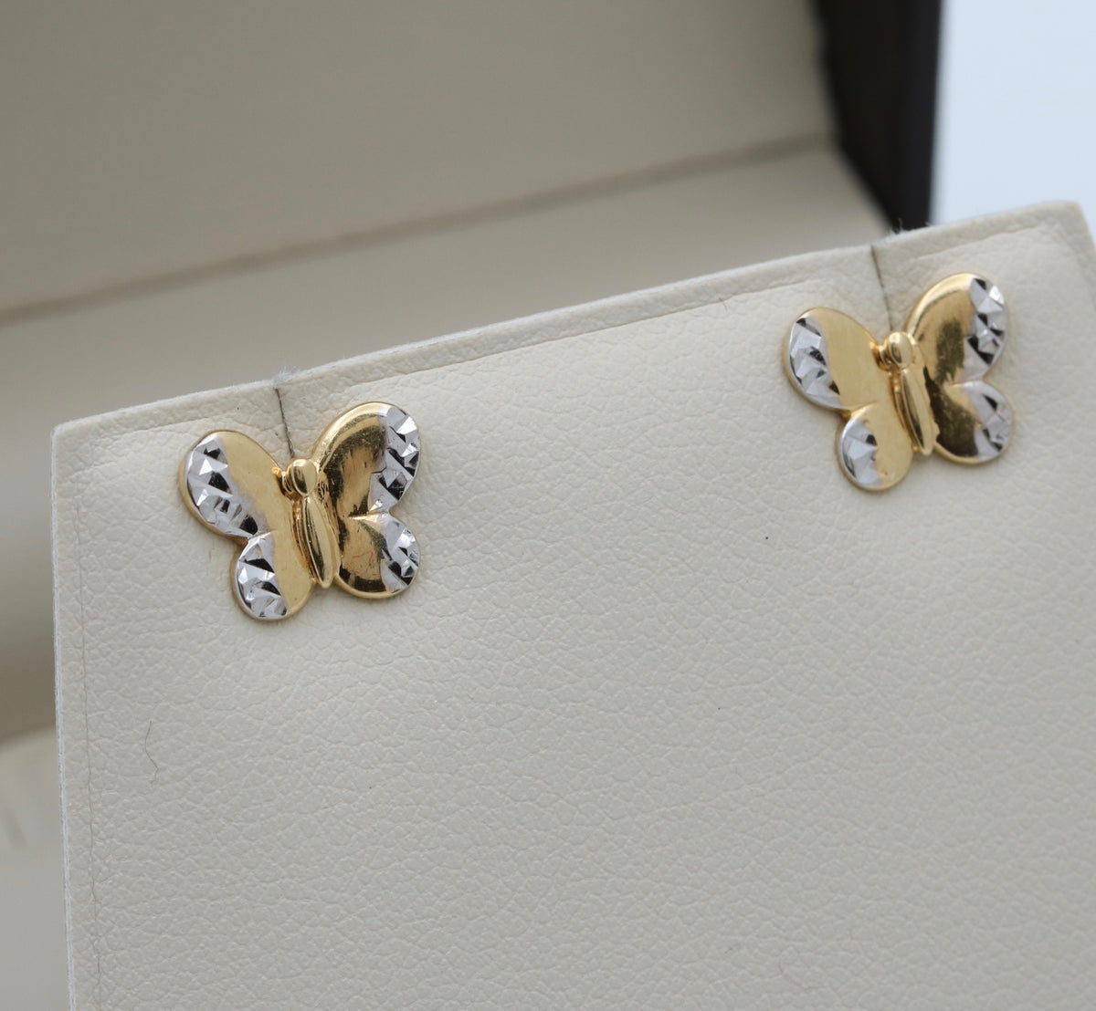 Sweet 18K Gold Butterfly Stud Earrings