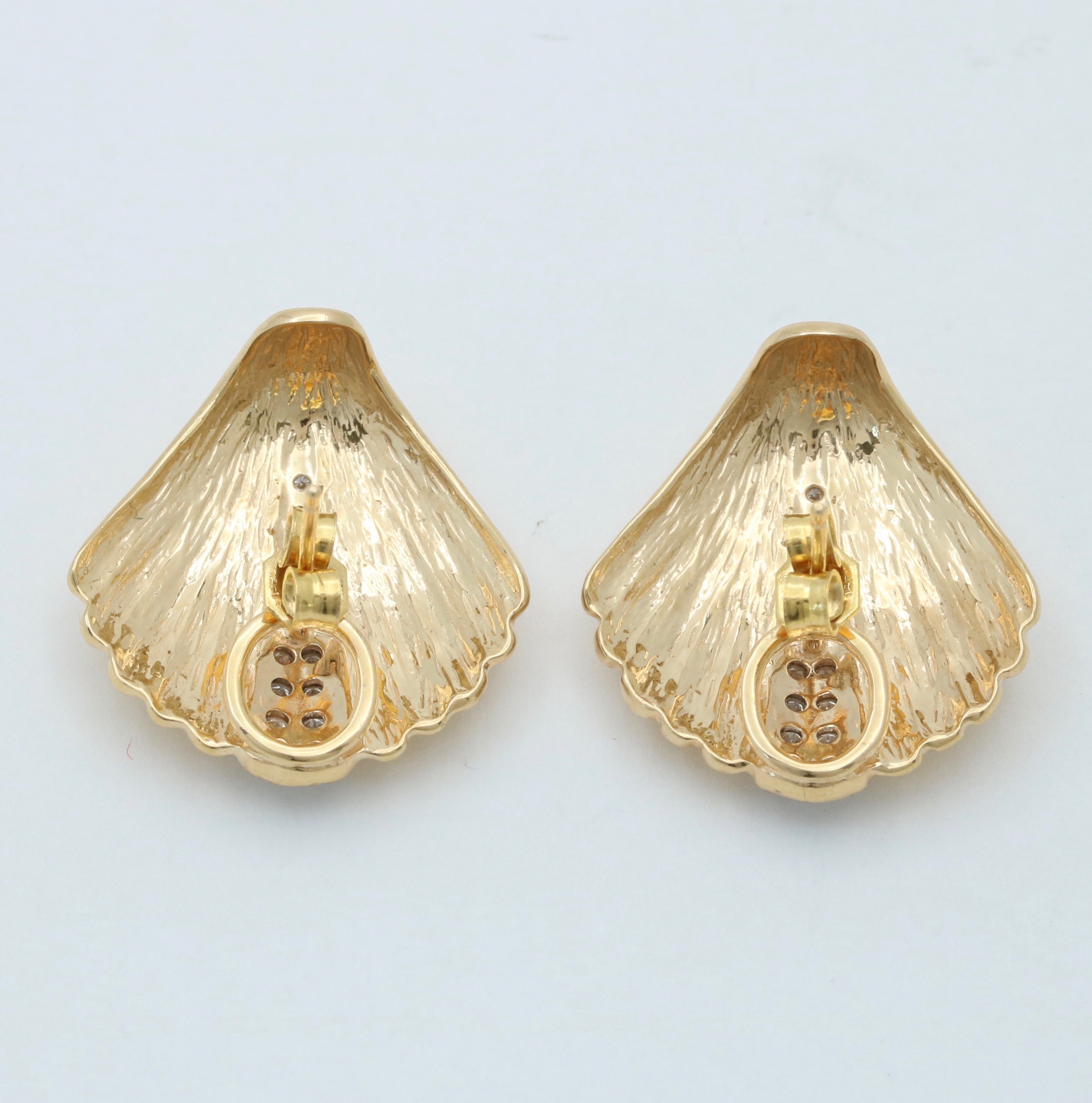 Shell gold earrings, 9k shell earrings, 2024 gold drop earrings, vintage earrings, faceted gold earrings, 9ct gold earrings, textured gold, UK