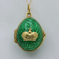 Vintage 18K Gold and Green Enamel Egg Locket