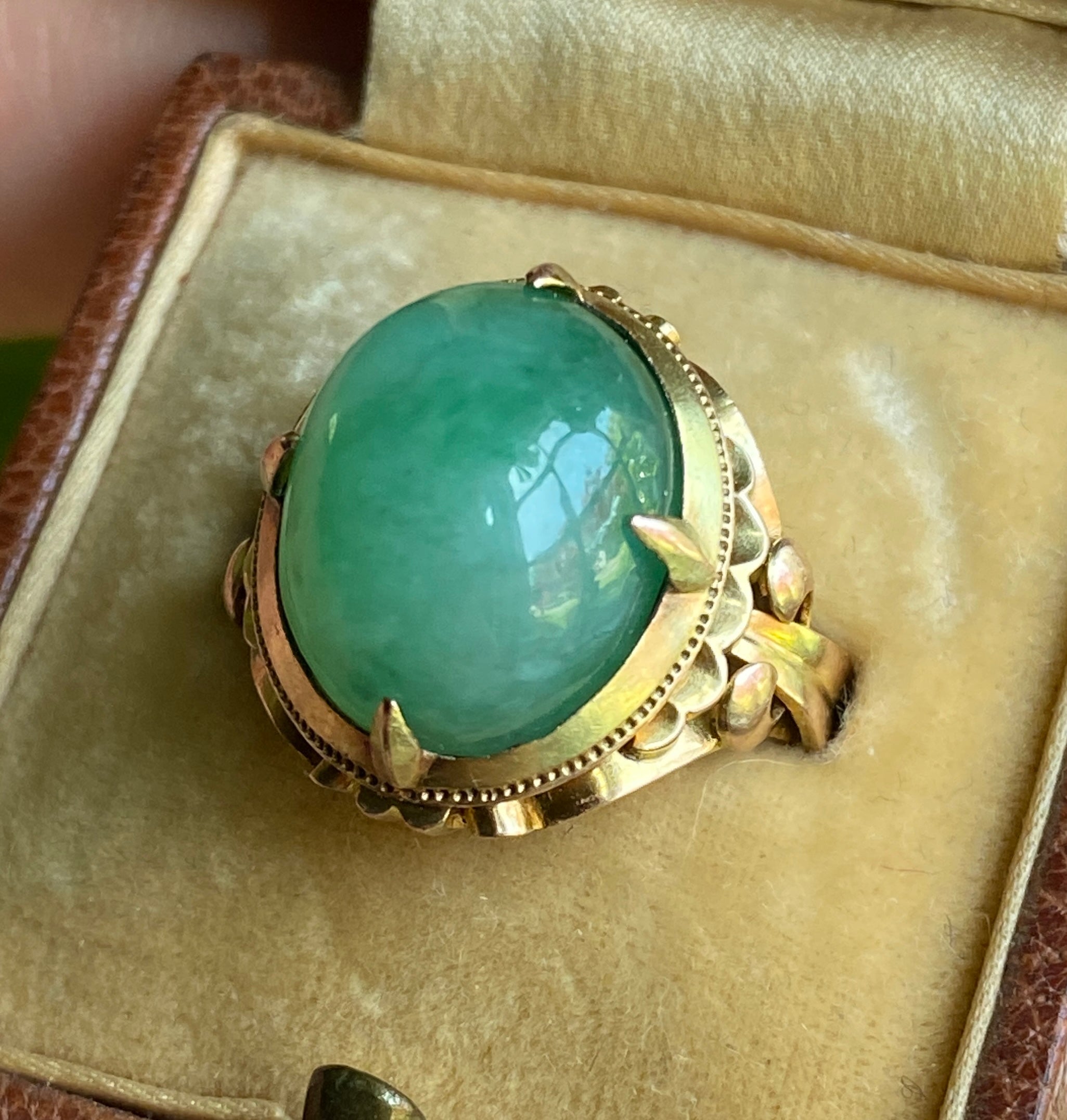 Vintage hot sale jadeite jewelry