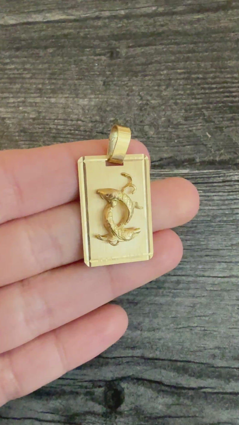 Vintage 18K Gold Pisces Zodiac Tag Charm