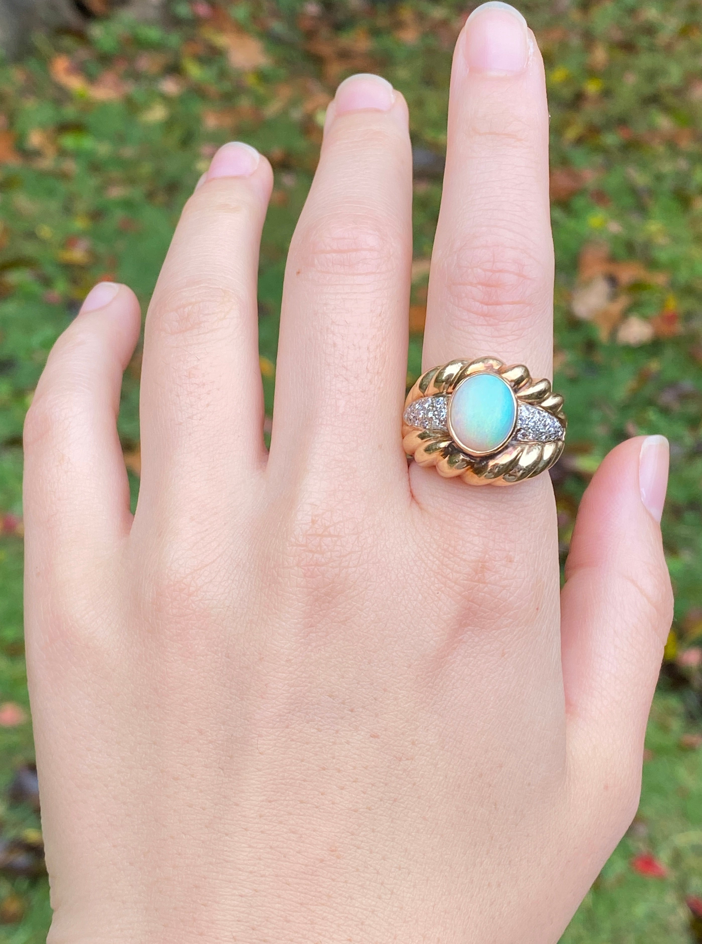 Vintage opal store gold ring